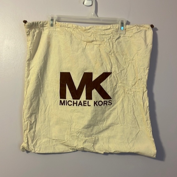 Michael Kors Handbags - Michael Kors Cream Drawstring Closure Cloth Dust Bag